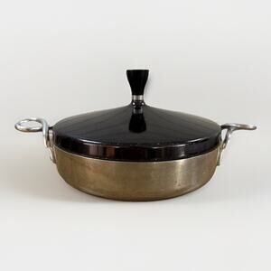 Vintage Wear-Ever 902 Aluminum 8" Casserole Pan Twist Handle MCM USA w/ Lid